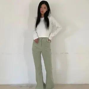 블랙업 코듀로이 부츠컷 팬츠 연두색 릿킴 미니포에 원로그 애즈온쓰리타임즈