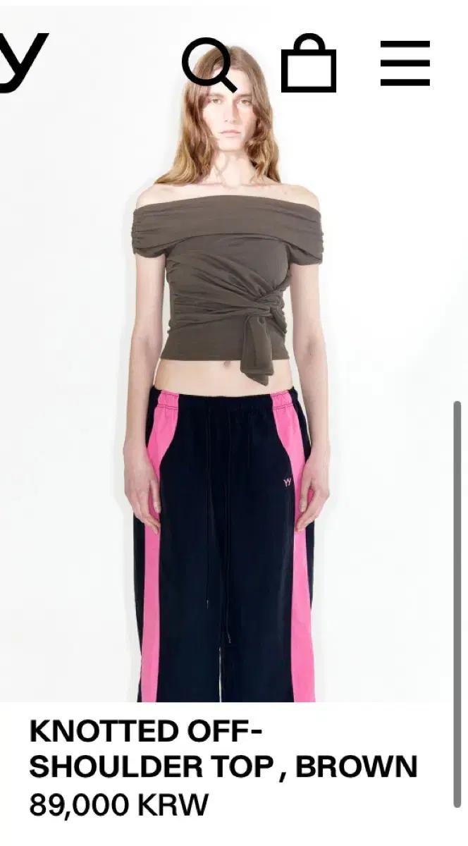 OPEN YY 오픈와이와이 KNOTTED OFF-SHOULDER TOP