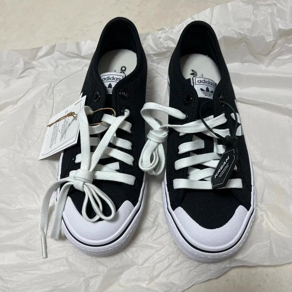 아디다스 니짜 트레포일 코어 블랙 클라우드 화이트