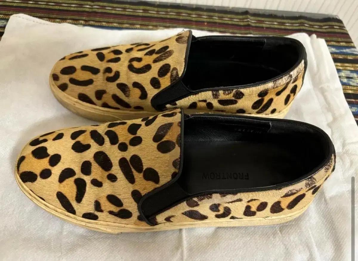 프론트로우 여성 슬립온 스니커즈