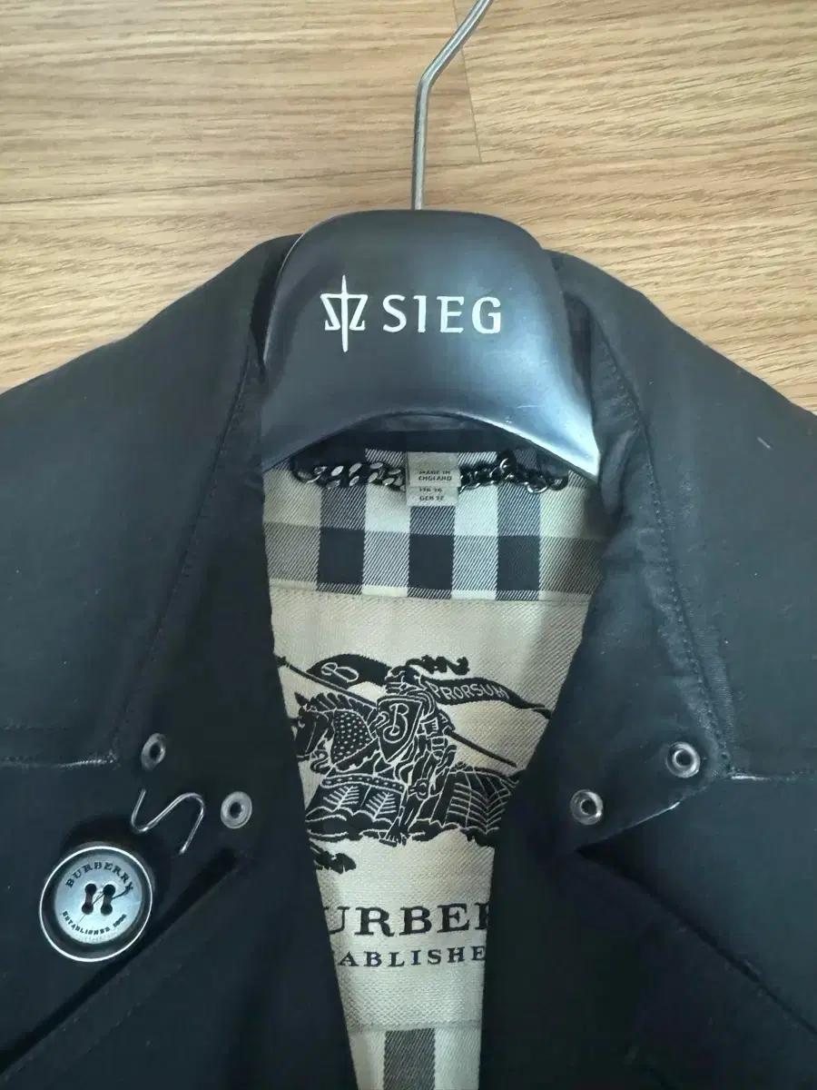 버버리 켄싱턴 롱 블랙 트랜치코트