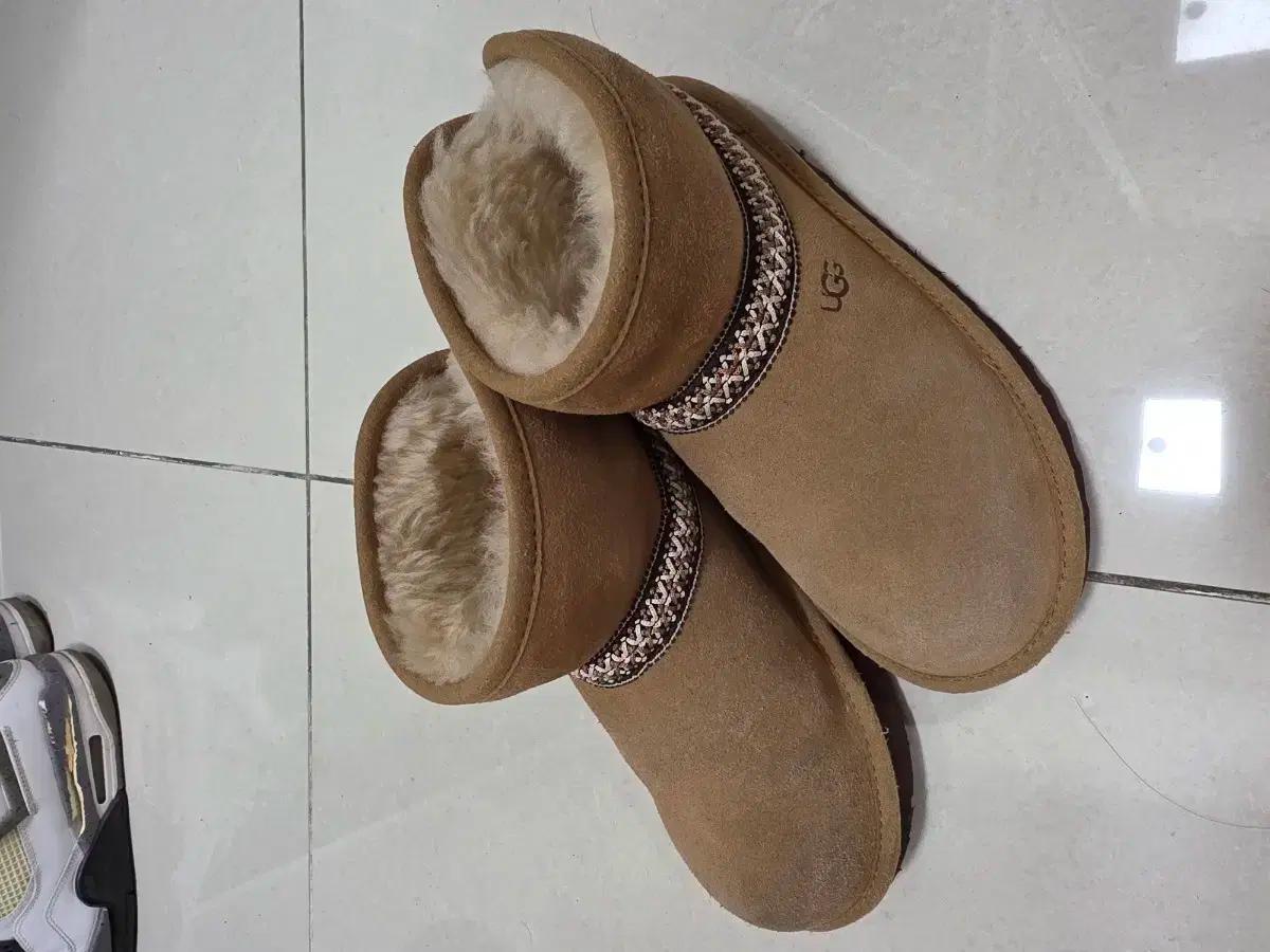 ugg 어그 210~ 20  24년 12월구매