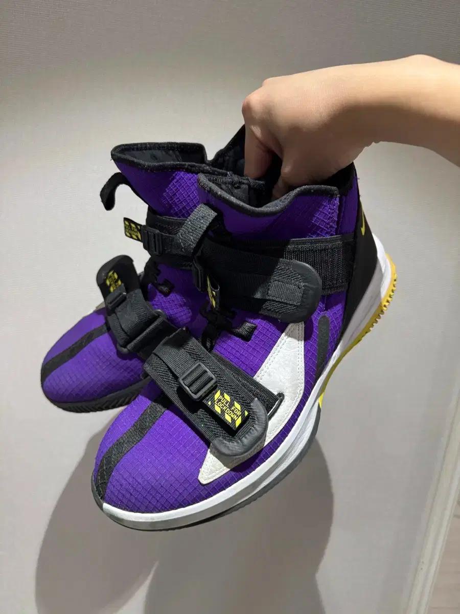 나이키 르브론 솔져 13 농구화[쿨거래]