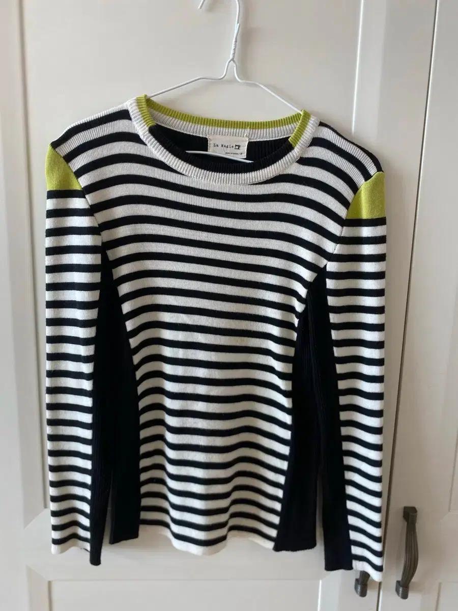 여성의류 각 5000원 니트 셔츠 원피스 등등