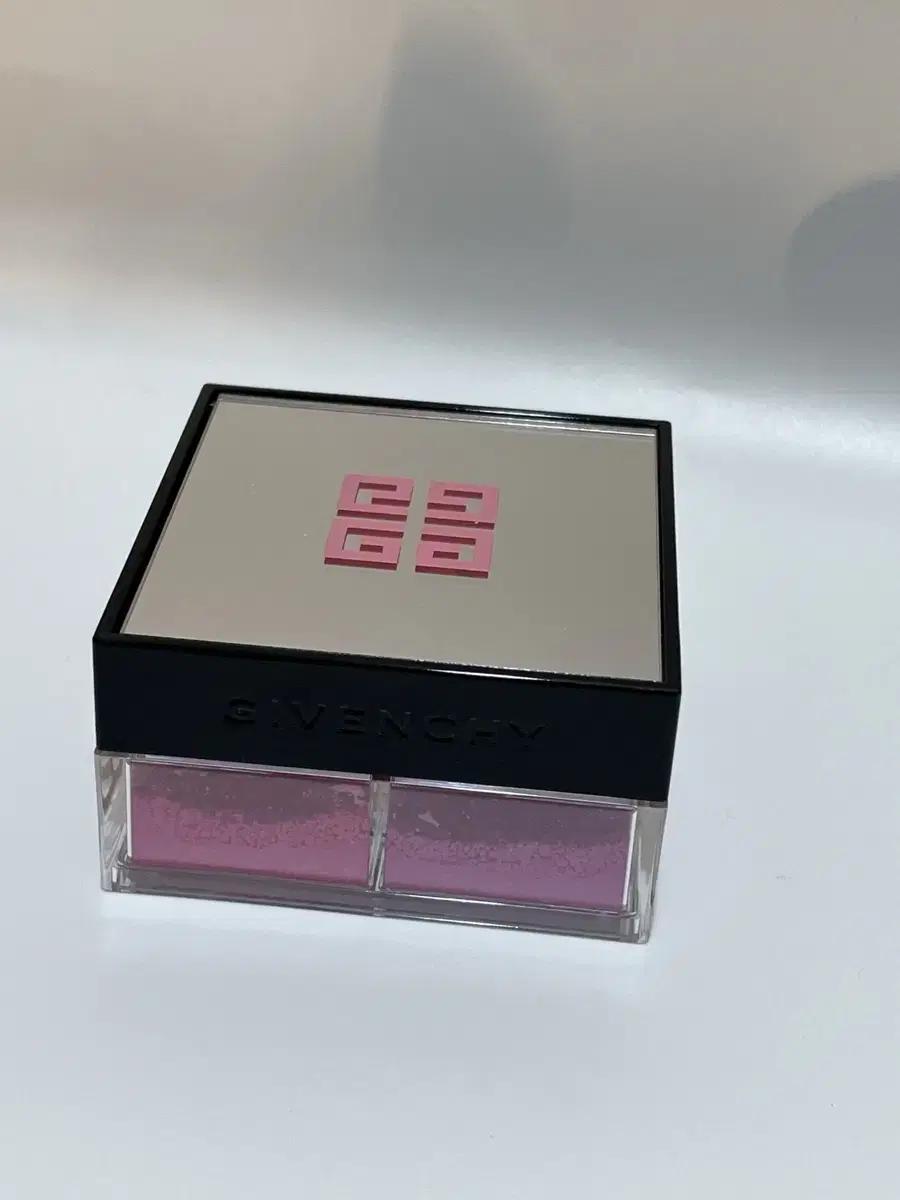 지방시 블러셔 무슬린 릴라