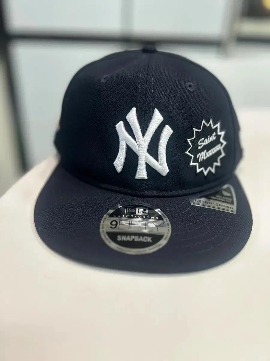 뉴에라 양키스 스냅백 Saint Mxxxxxx 세인트미카엘