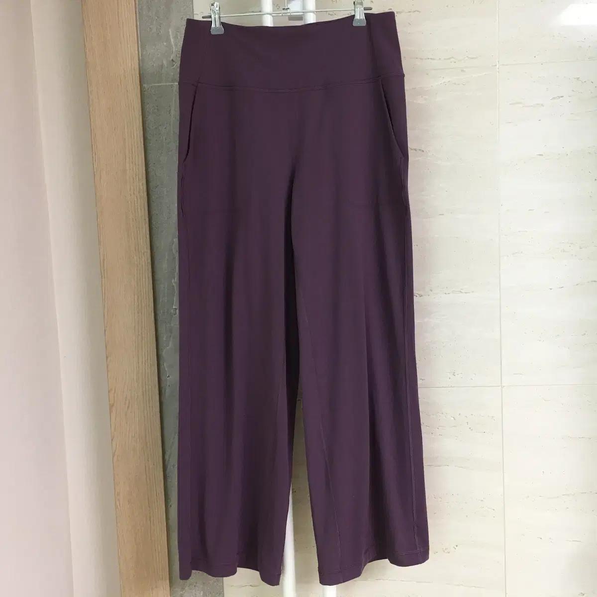 룰루레몬 하이라이즈 리브드 와이드 레그 팬츠 XL
