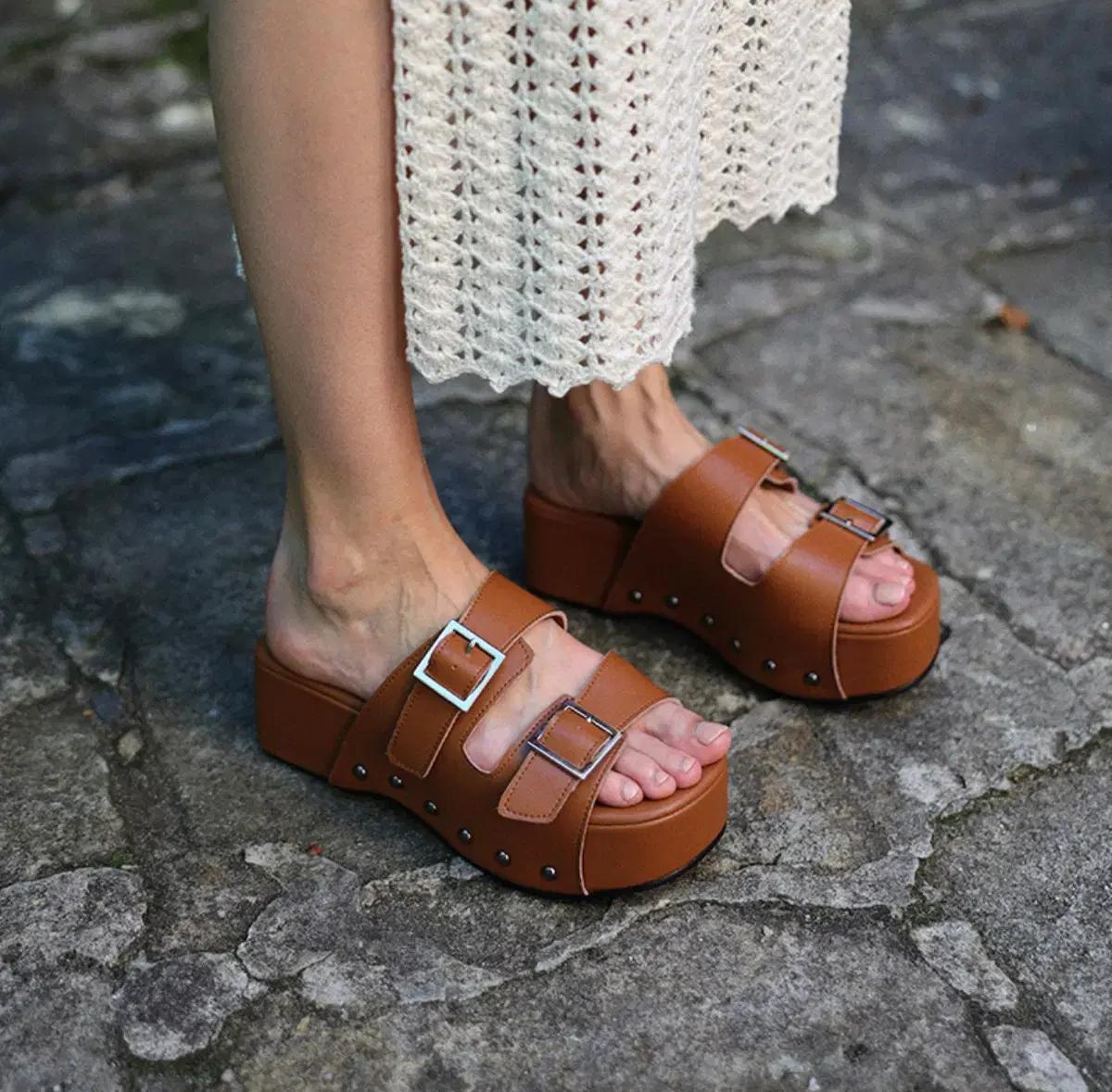 무드나잇 벨크로 샌들 브라운 225