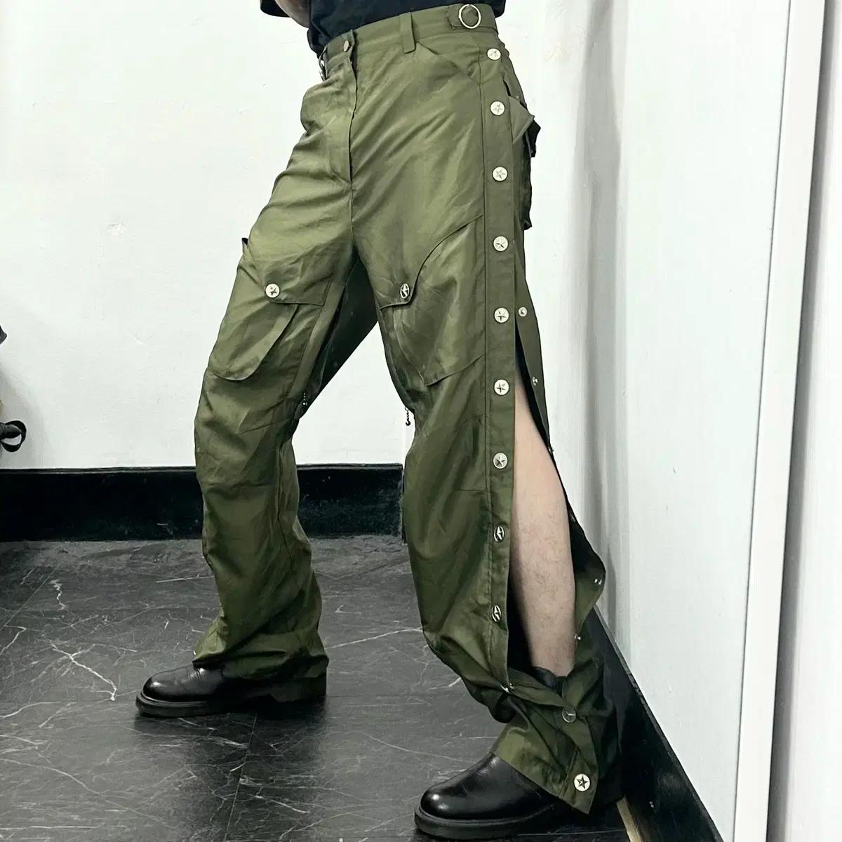 Wesken 웨스켄 사이드 스냅 팬츠