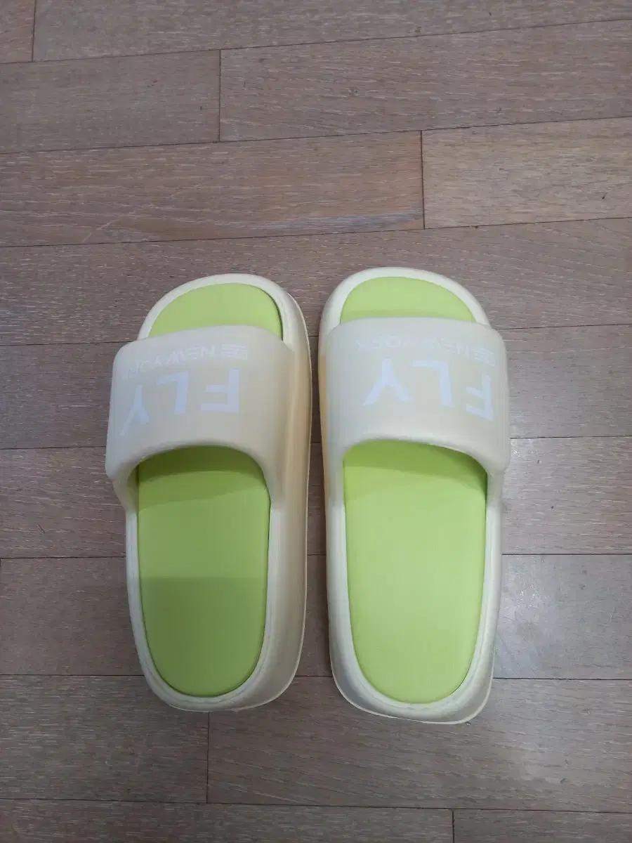 플라이 뉴욕 슬리퍼