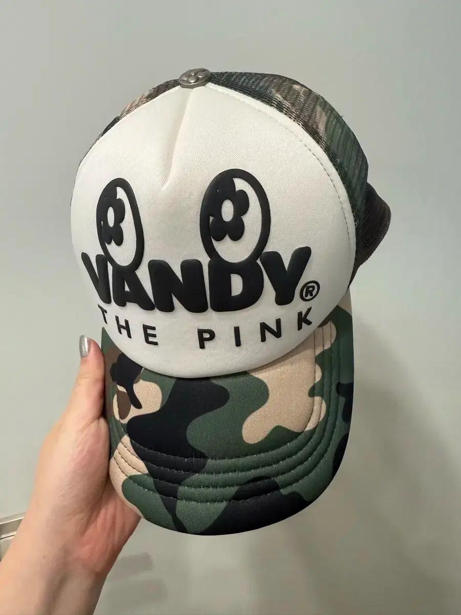 Vandy the pink 반디더핑크 카모 메쉬캡