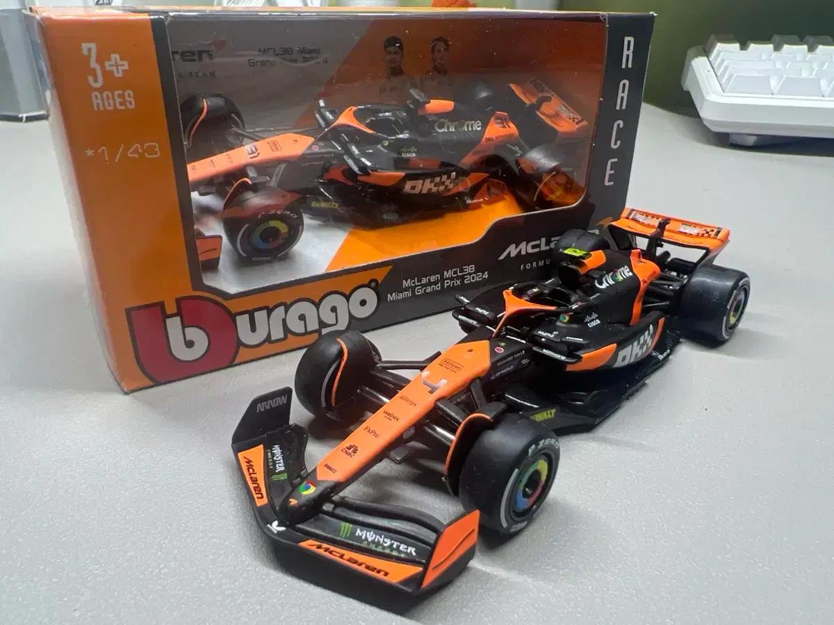 F1 맥라렌 MCL38 다이캐스트 피규어 레이싱카