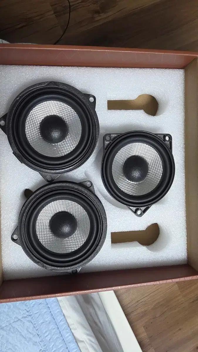 BMW 차량용 b&w 바우어앤윌킨스 스피커 3개