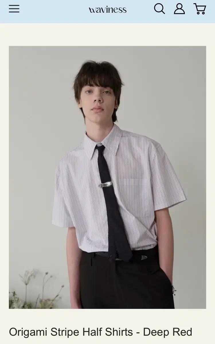 Waviness 스트라이프 반팔 셔츠 딥 레드