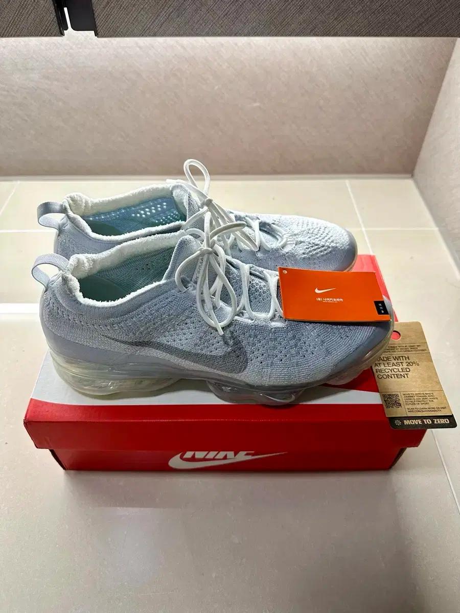 나이키 에어 베이퍼맥스 퓨어 플래티티넘 화이트 280 사이즈 팝니다.