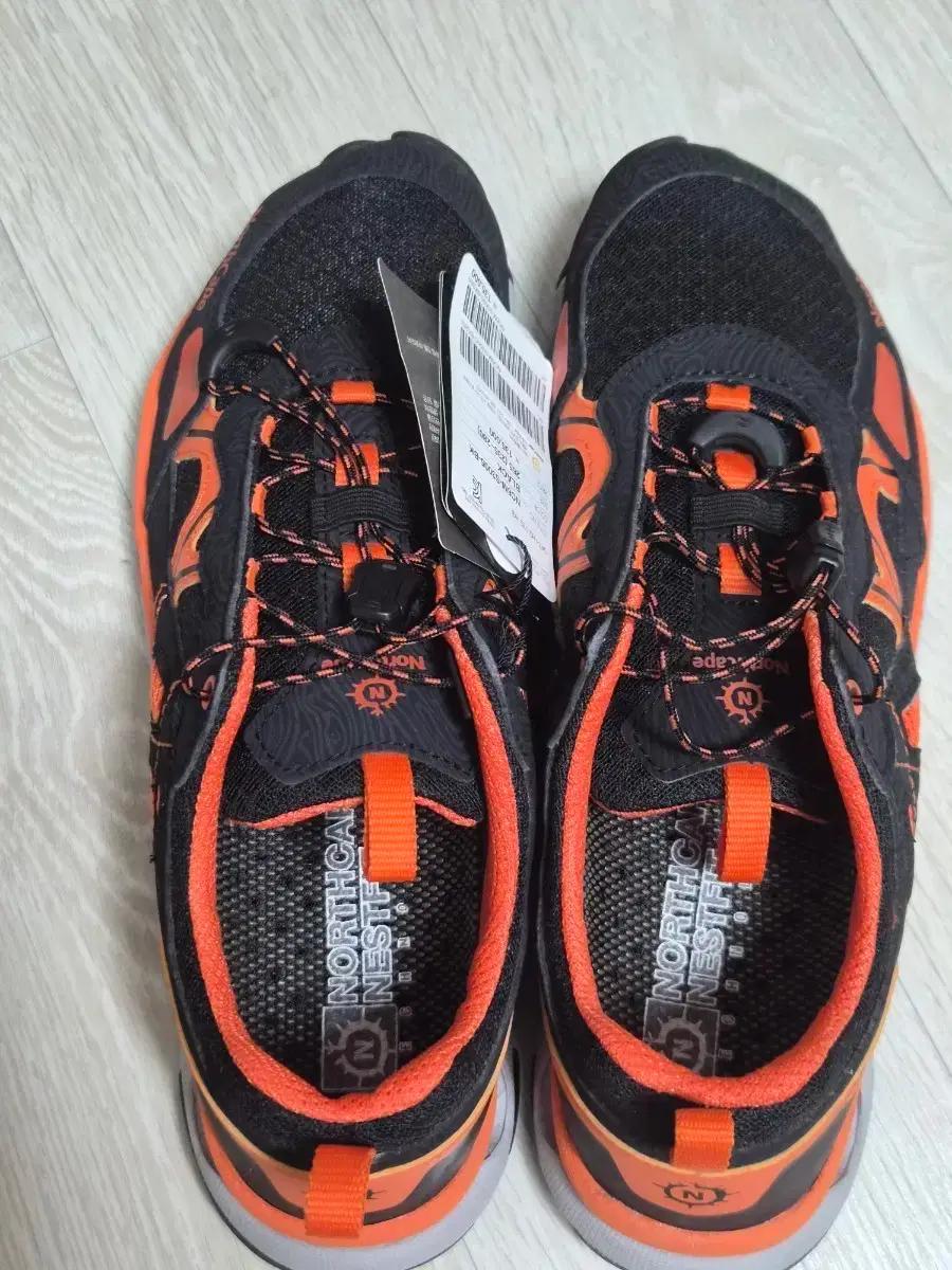 노스케이프  등산화