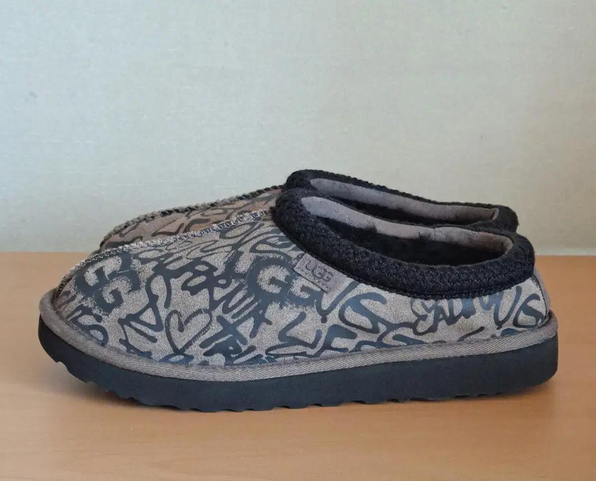 UGG 약255-260 어그 타스만