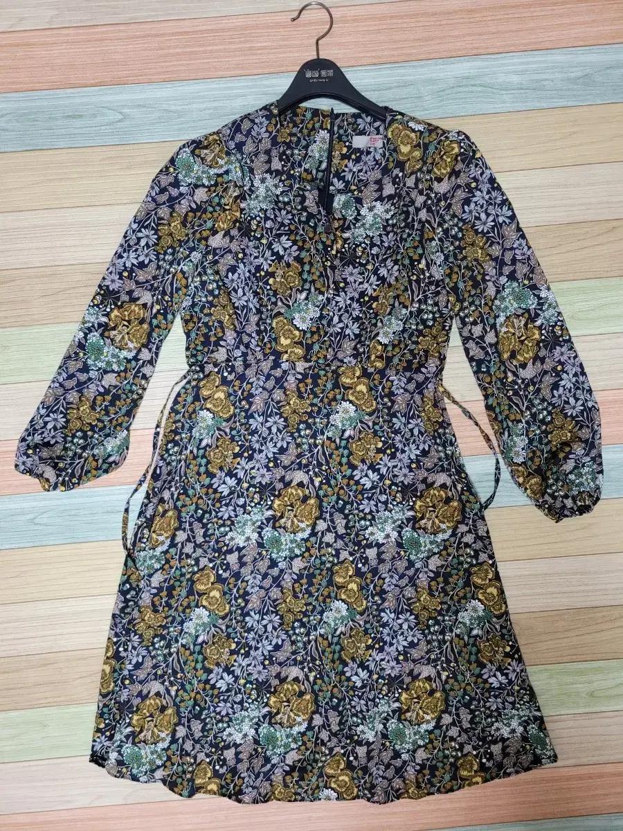 에잇세컨즈 봄가을 원피스 M사이즈(90)