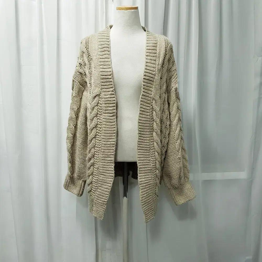 유니클로 케이블 모리걸 두꺼운 꽈배기 긴팔 울 니트 가디건 여L C57