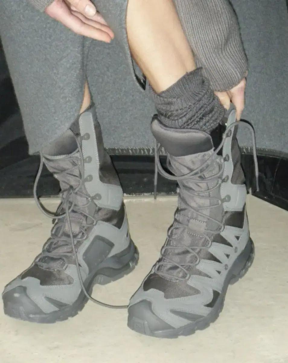 리에르X살로몬 / XA 정글캐슬락 부츠 그레이 / 280