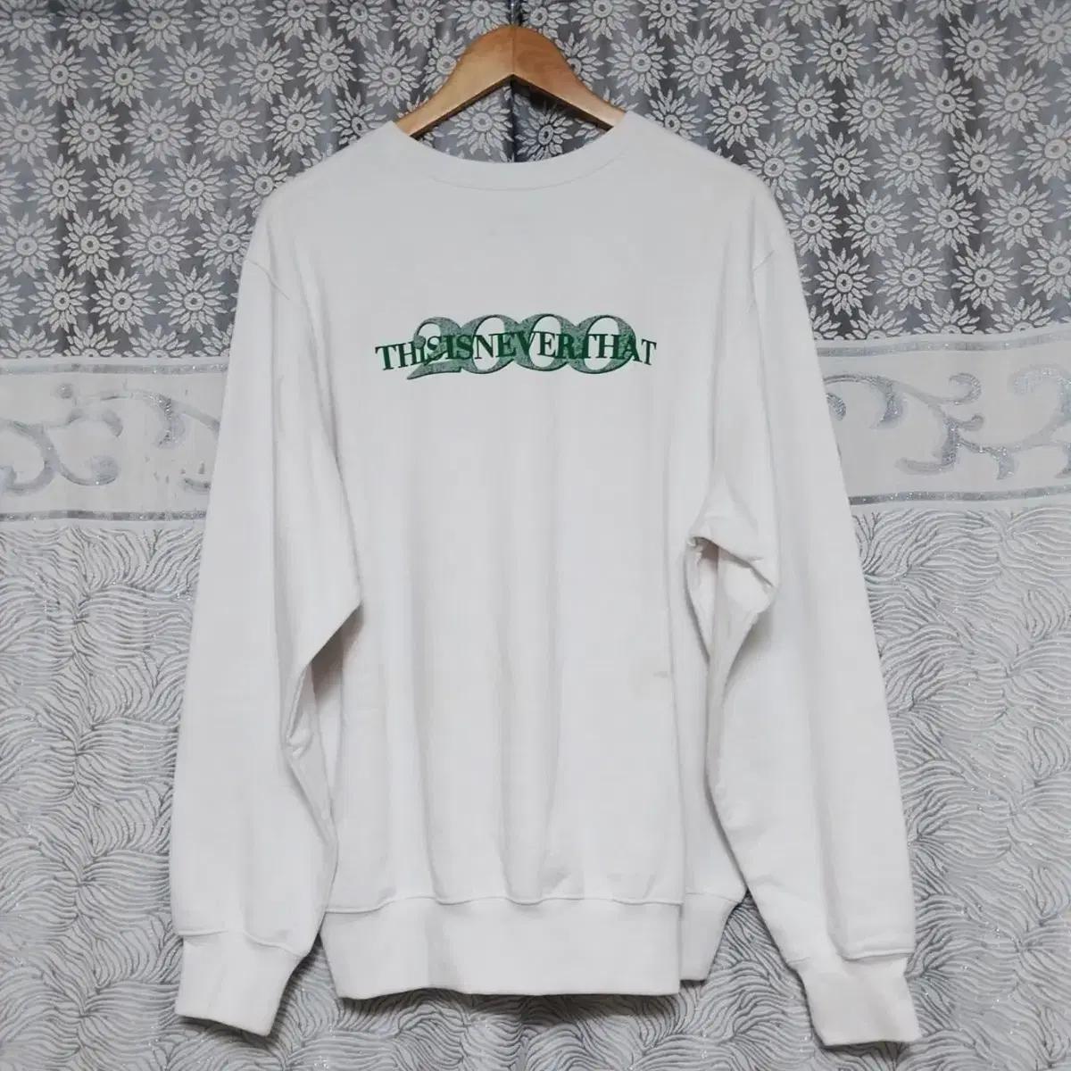 디스이즈네버댓 YEAR 2000 맨투맨