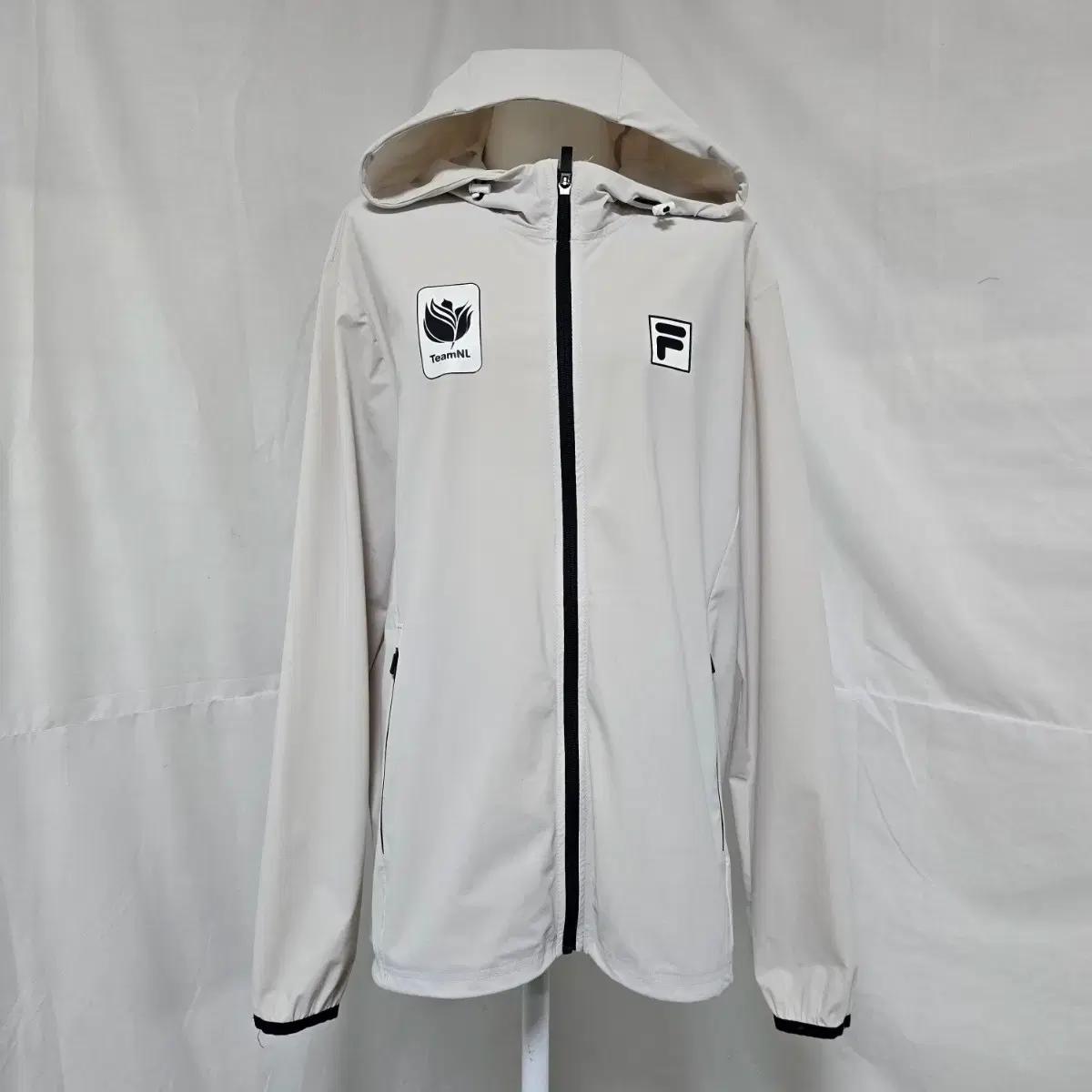 휠라 기능성 레귤러핏 바람막이 자켓 스트래치 아이보리 남 100.1021