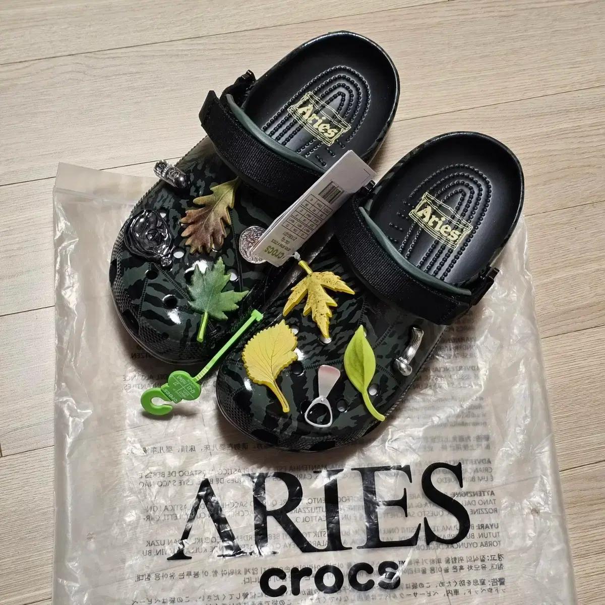 270 새제품) 크록스 X 에리즈 얼라이즈 ARIES 애리즈 콜라보