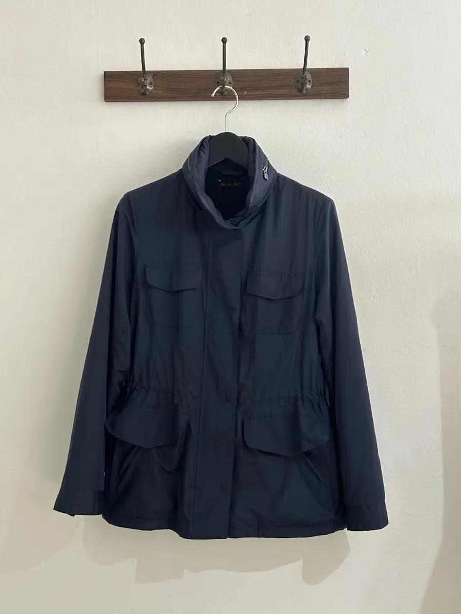 로로피아나 자켓