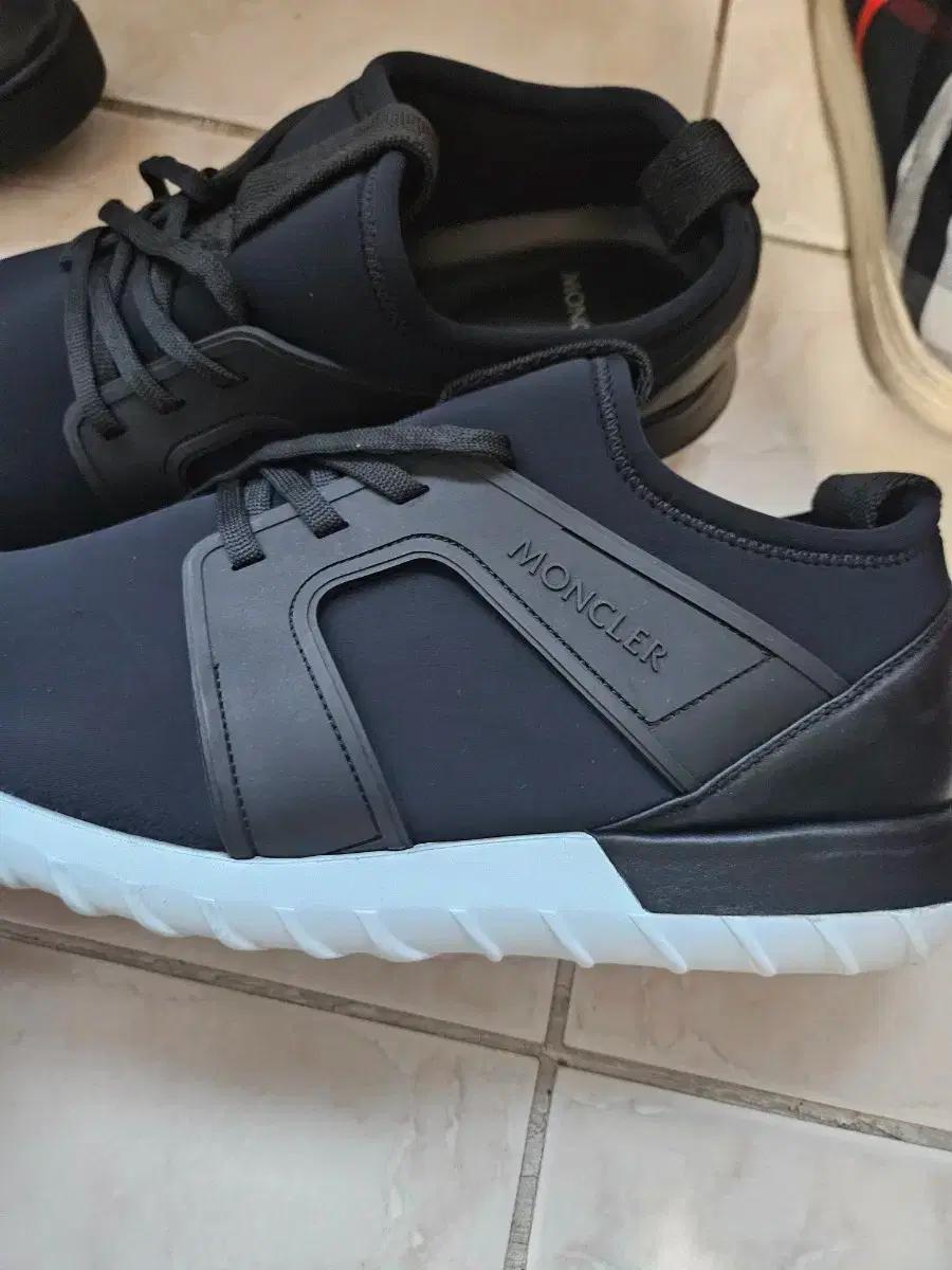 몽클레어 블랙 스니커즈 운동화(280)