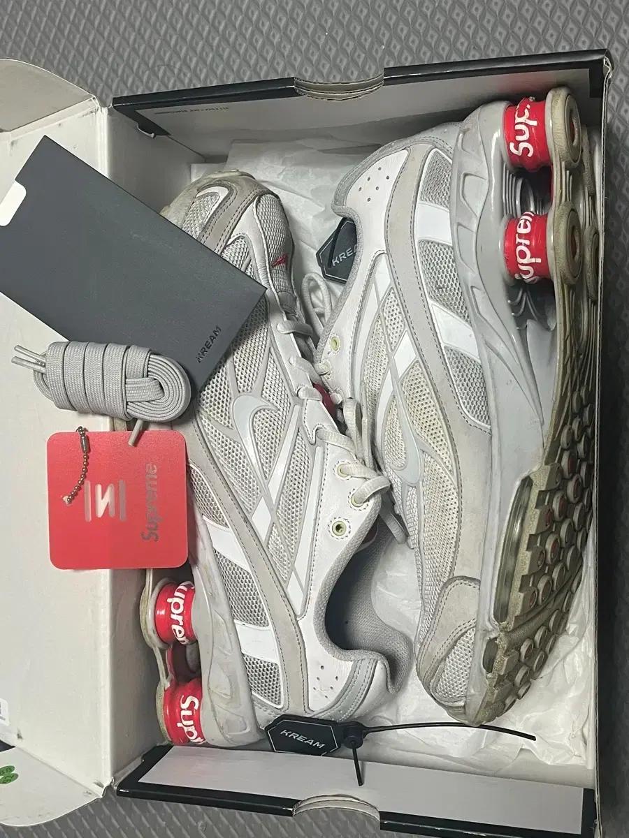 나이키 슈프림 샥스 라이드 화이트 280