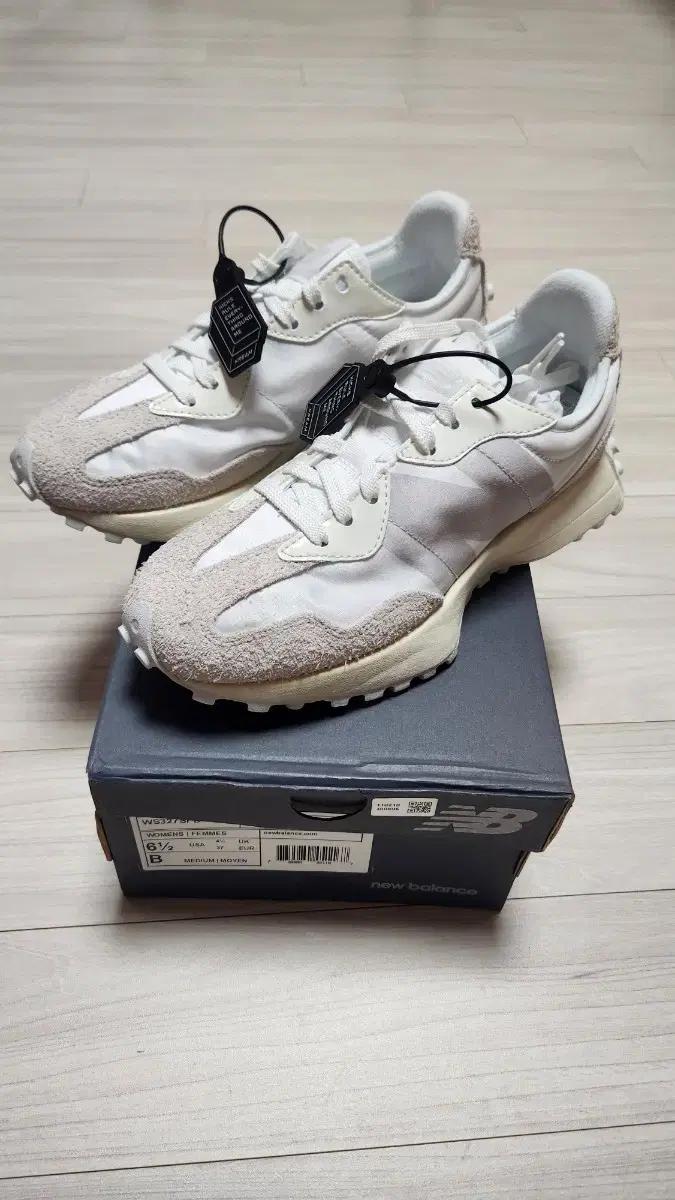 (새상품) 뉴발란스 운동화 327 화이트문빔 235, 275