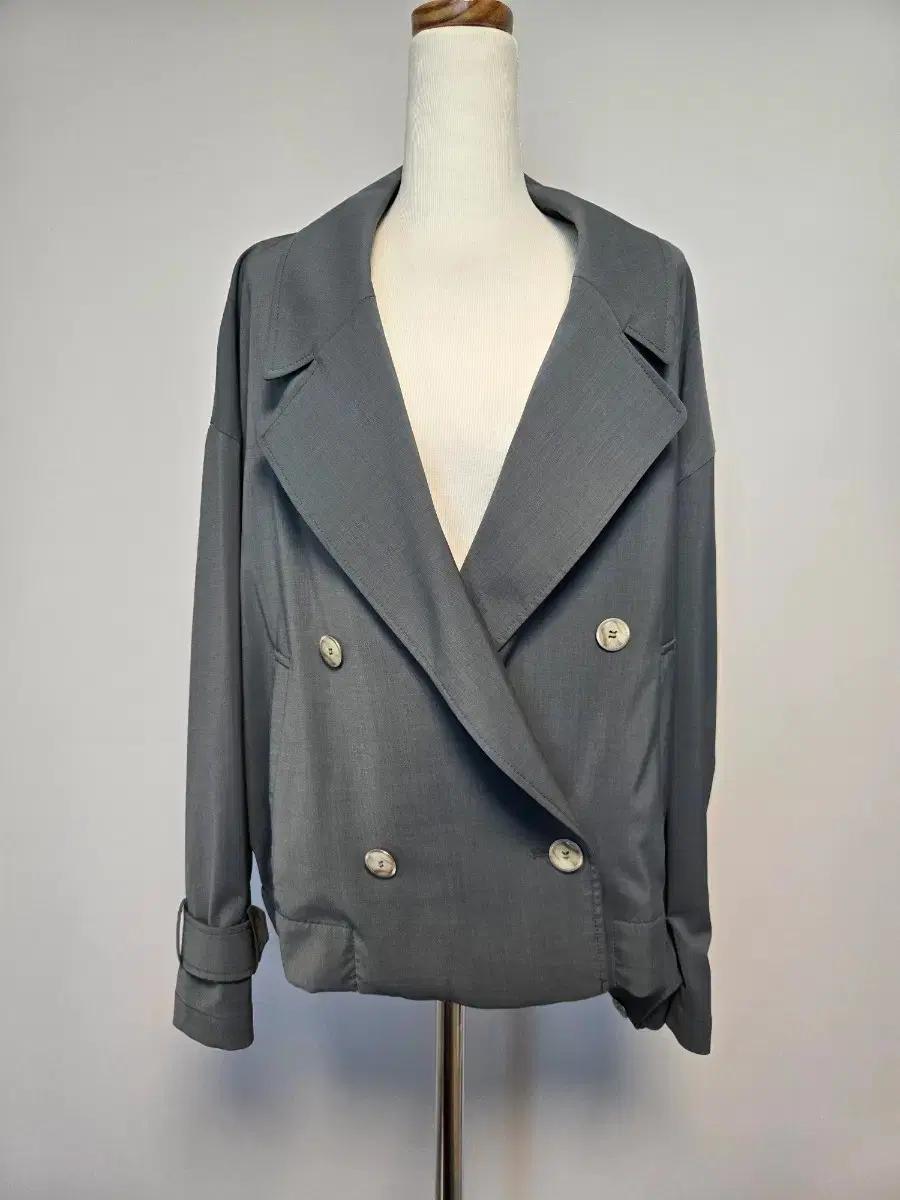 (66)더블 버튼 숏 트렌치 코트