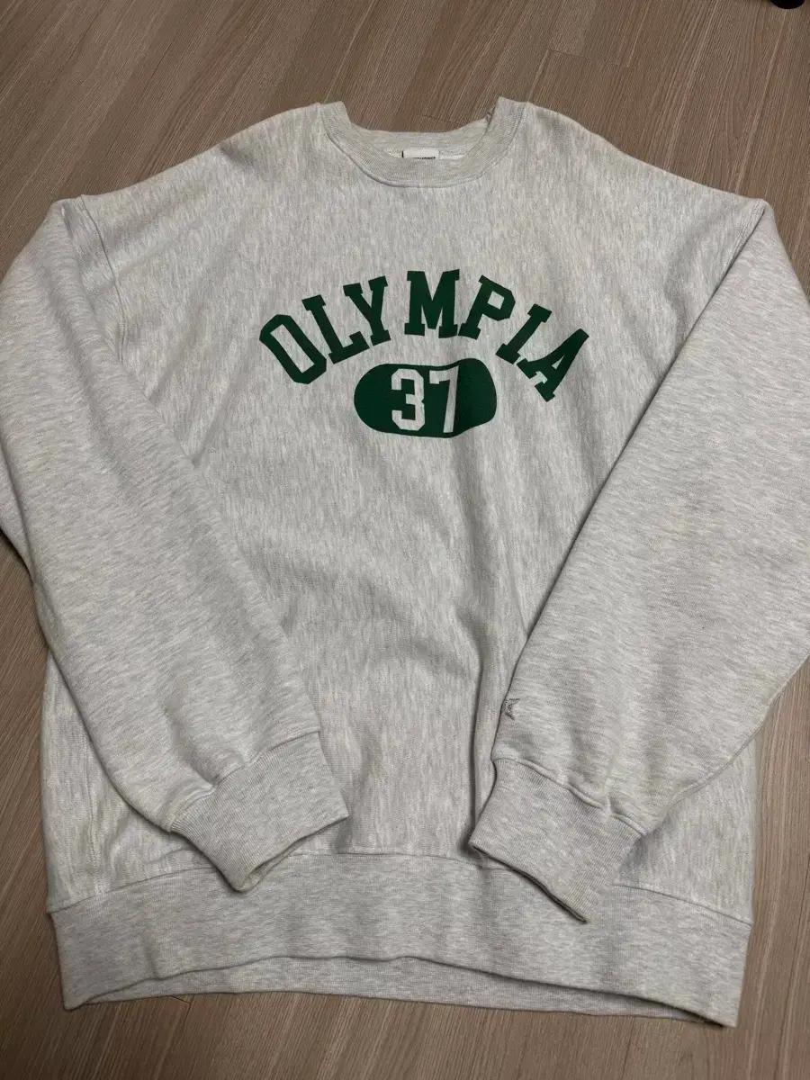 아웃스탠딩 맨투맨 M