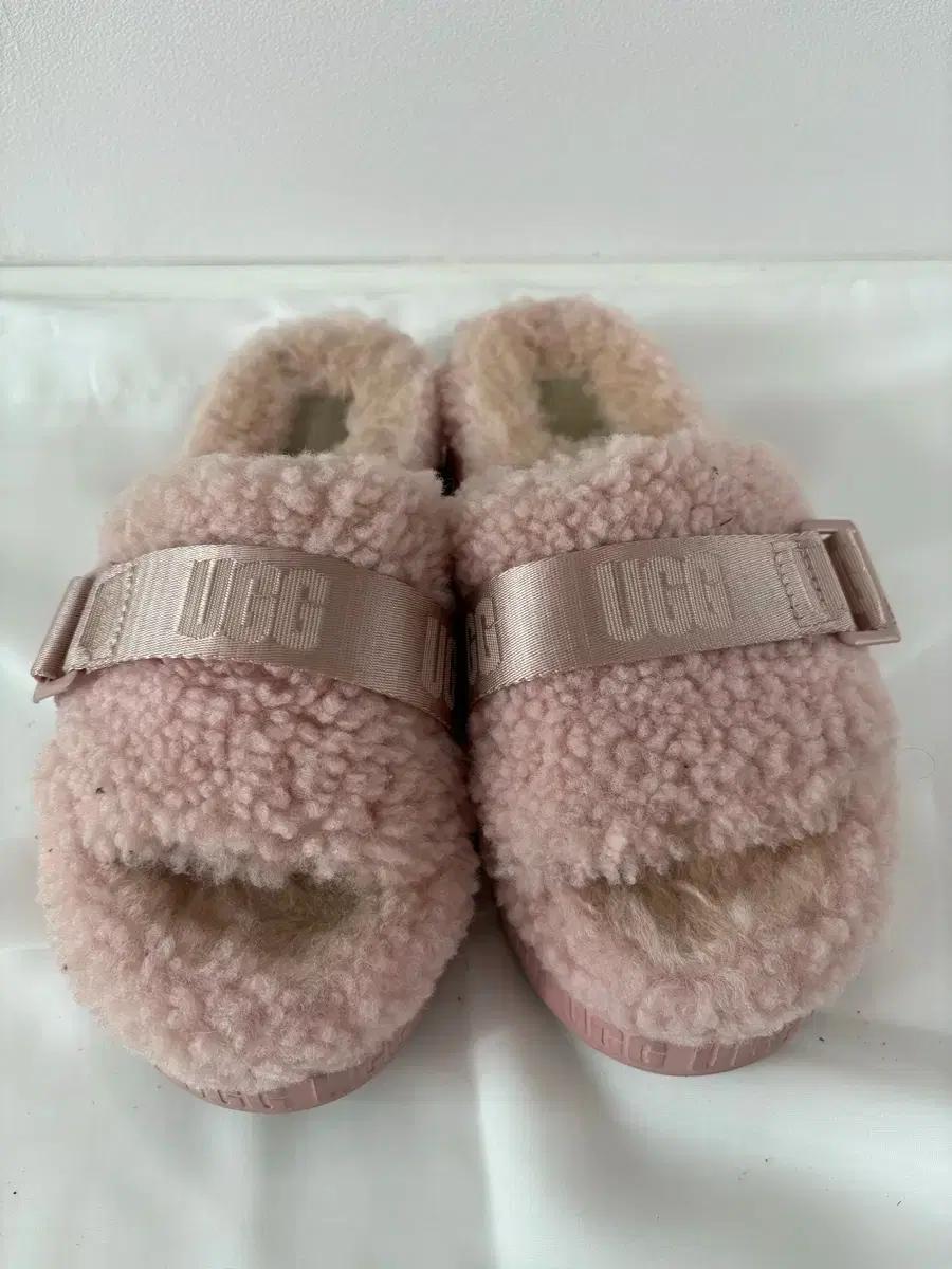 UGG 어그 플러피 핑크 털 샌들240~245(정품)