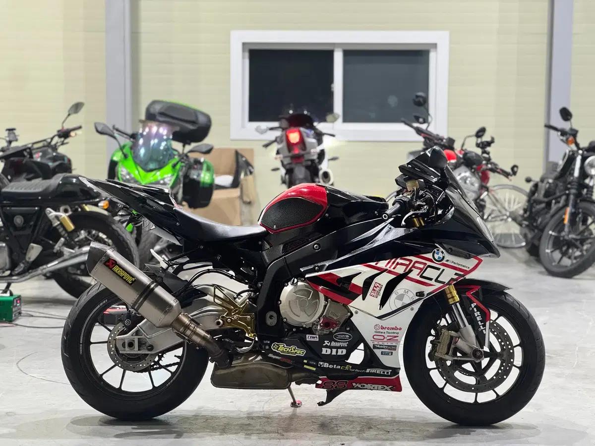 BMW S1000RR 14년식 아크라 구변완료 차량 판매합니다