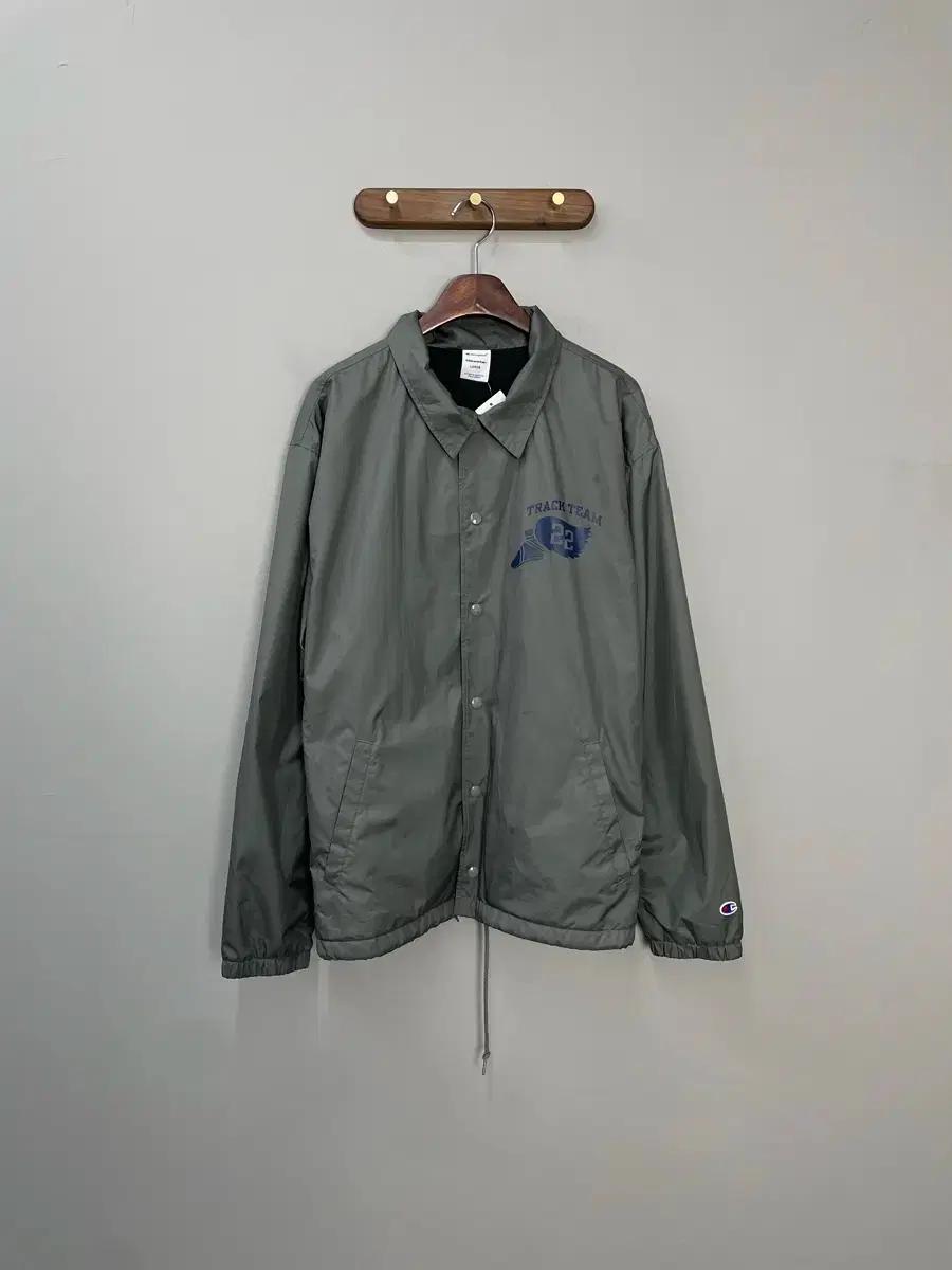 챔피온x디스이즈네버댓 22fw 콜라보레이션 코치 자켓 H847