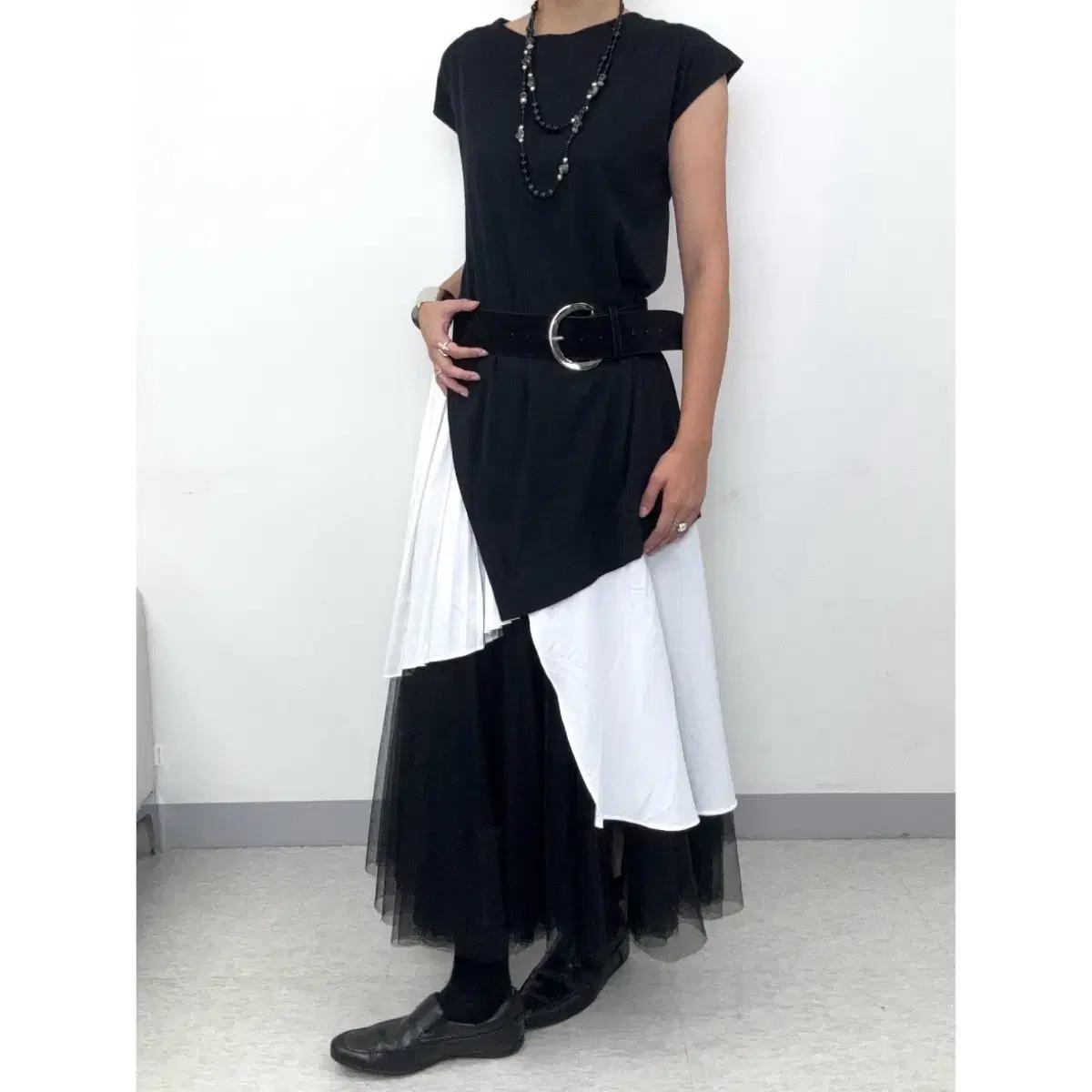 일본빈티지 블랙 화이트 레이어드 유니크 반팔 롱원피스