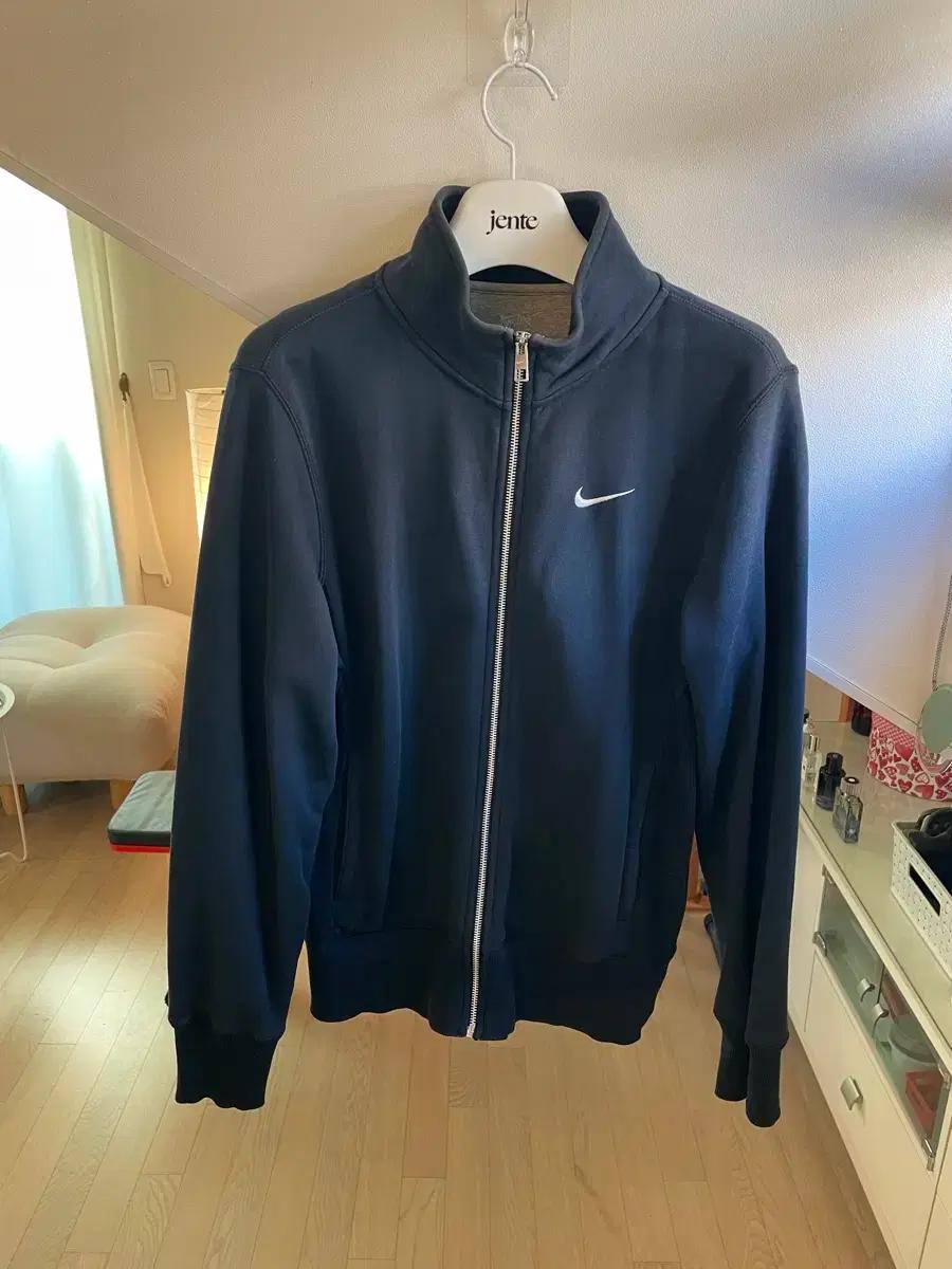 나이키 에슬레틱 빈티지 져지