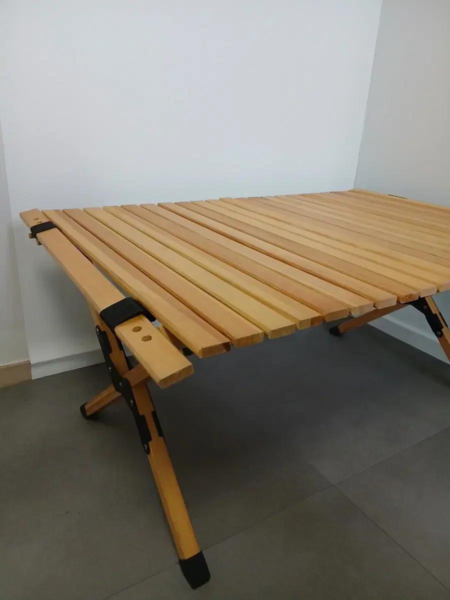 캠핑 우드 테이블