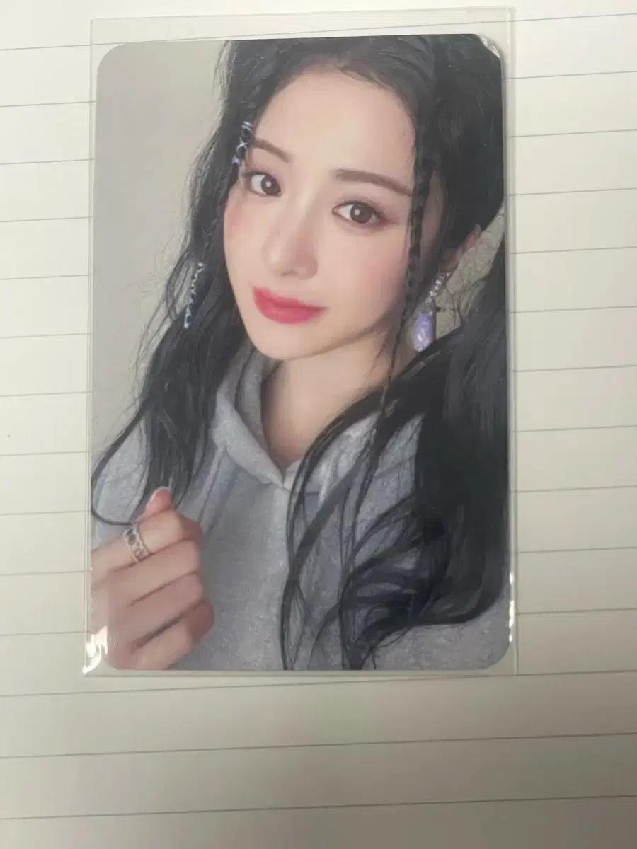 르세라핌 허윤진 언포기븐 포카 판매