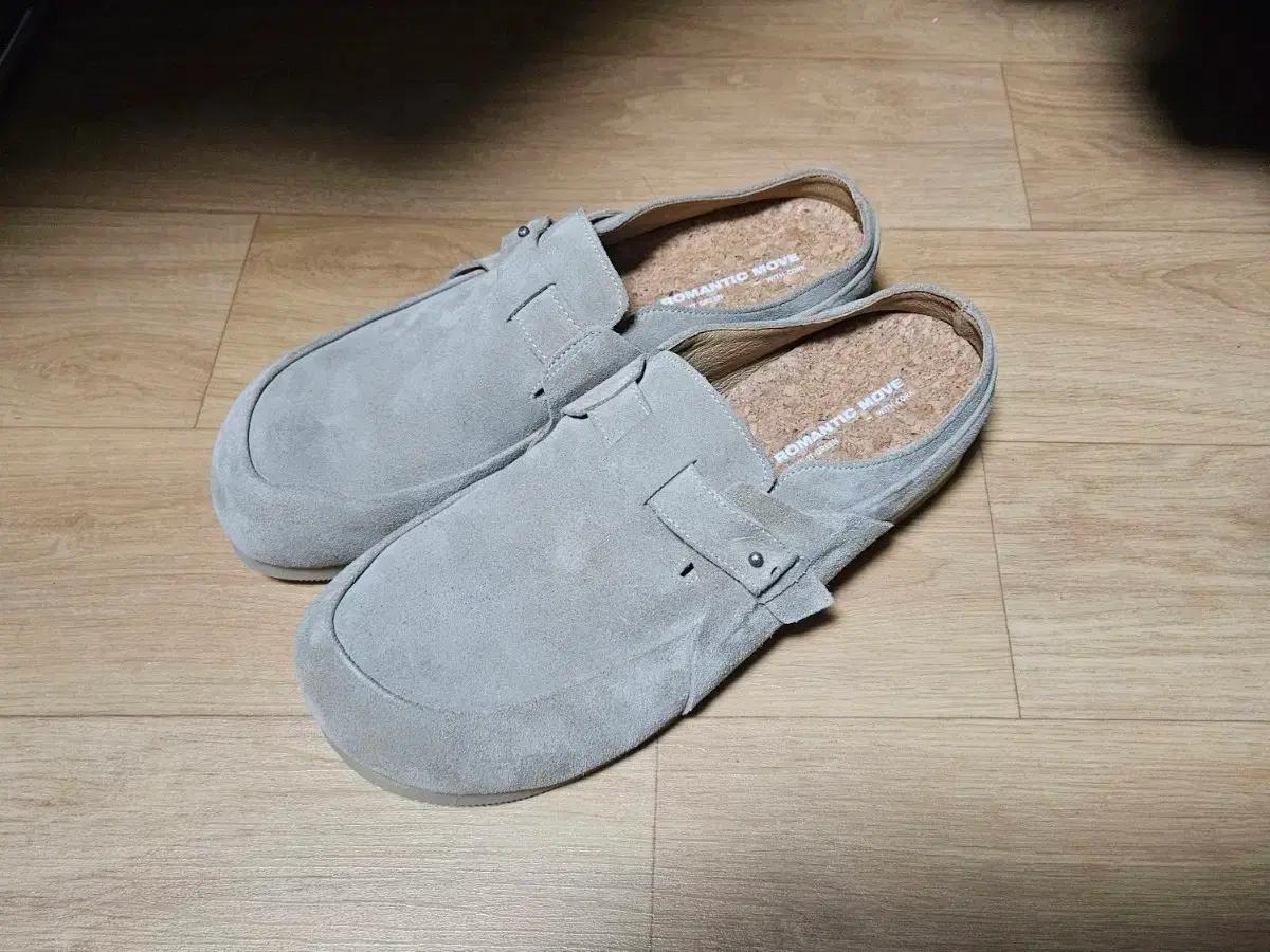 (새제품) 로맨틱무브 브레드 클로그 베이지 280