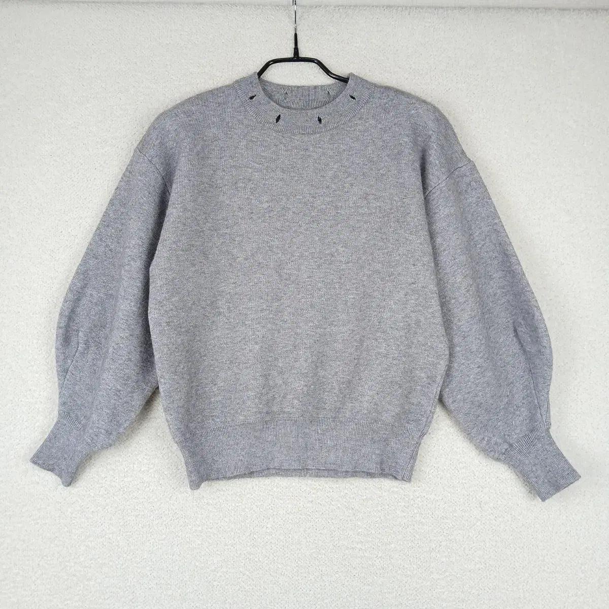 여성 그레이 퍼프 소매 숏니트 (XS)