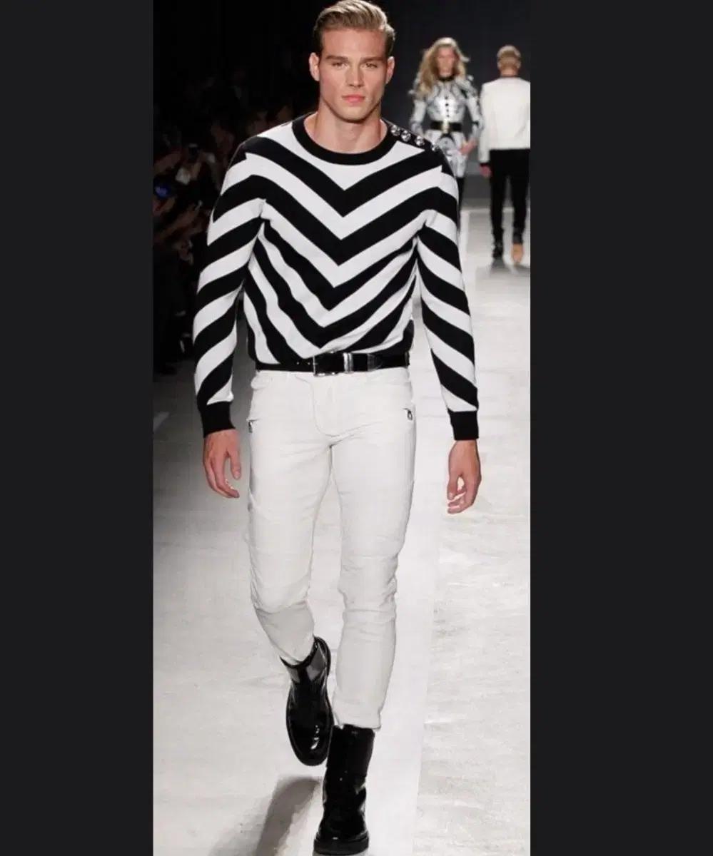 발망 x h&m 콜라보 은장니트 팝니다!