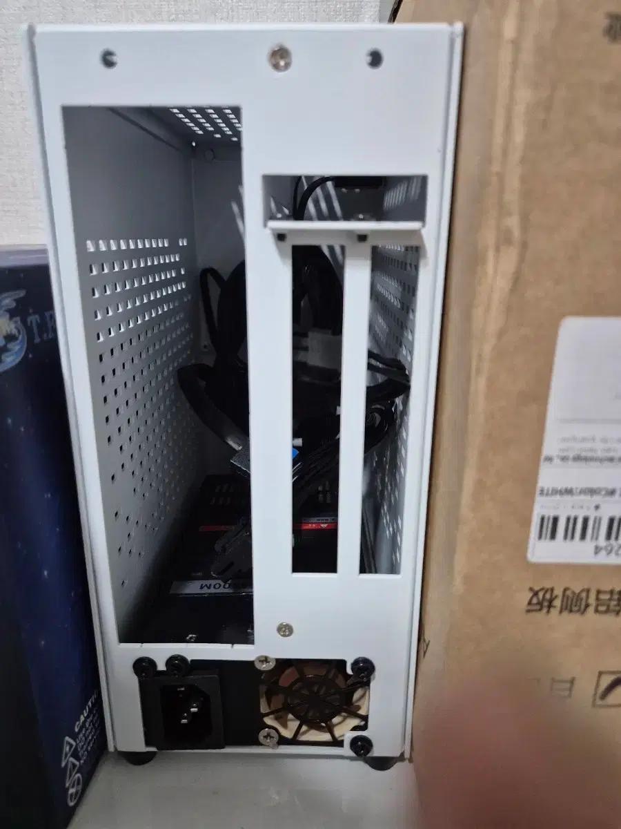 itx화이트 미니 PC 케이스+ 파워 서플라이 + 라이져 케이블