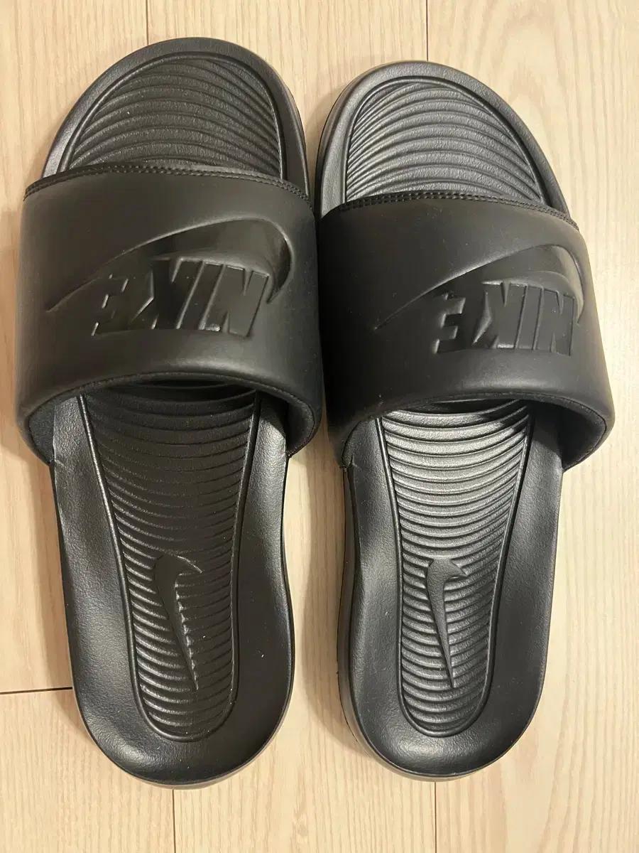 나이키 슬리퍼 블랙 새상품 300미리