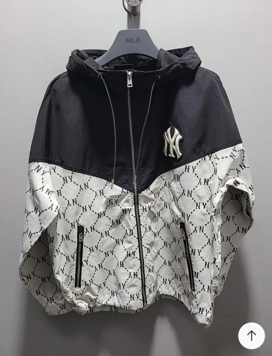 새상품)mlb 모노그램 후드 점퍼 95
