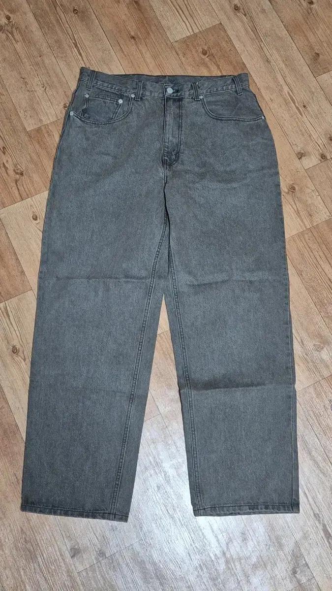 디스이즈네버댓 청바지(Relaxed Jeans Brown)