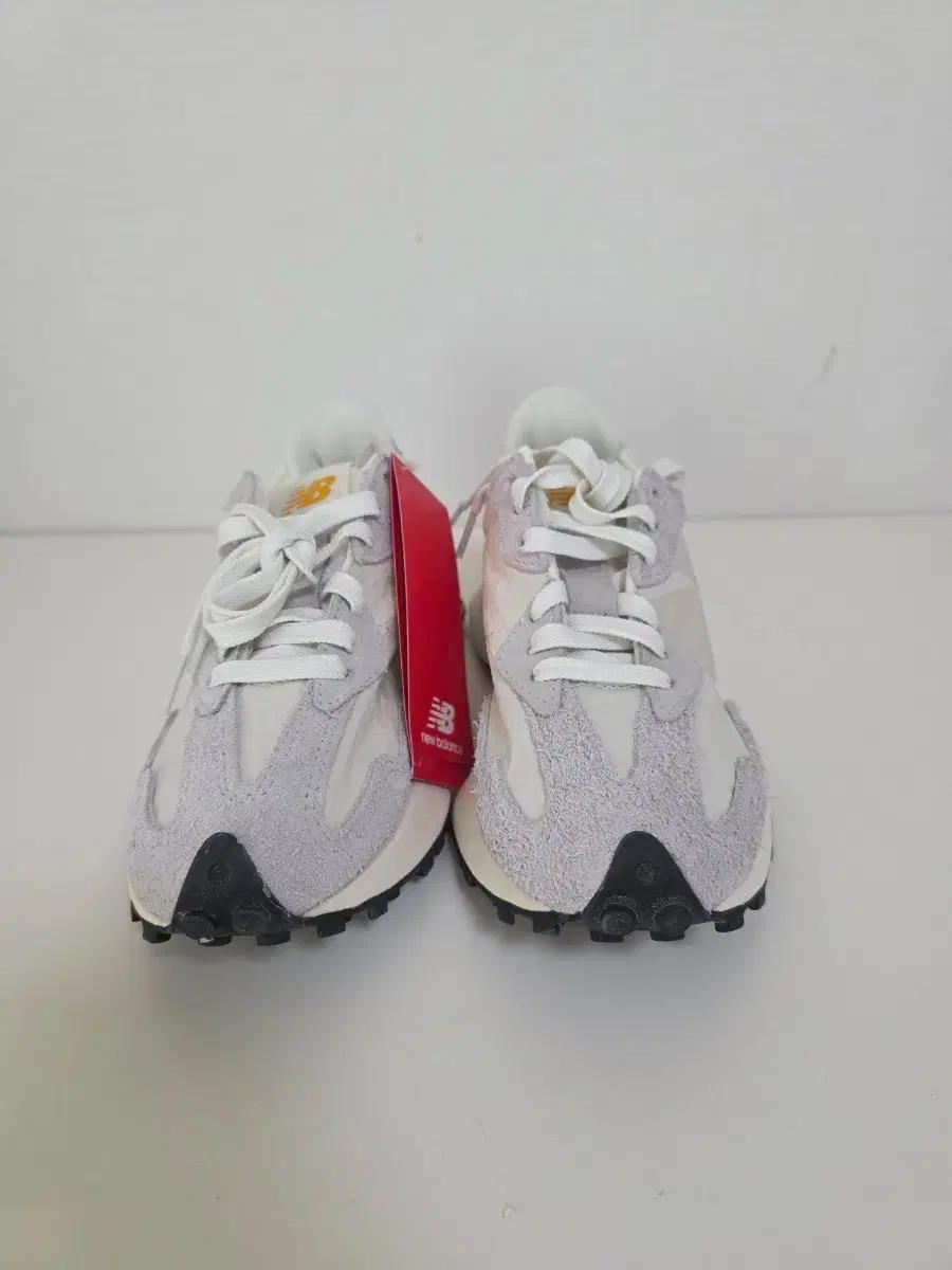 정품 새상품 뉴발란스 327 문빔 225