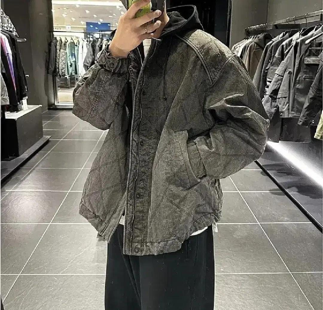 JUUN.J 준지 149만 퀼팅 다잉 후드 봄버