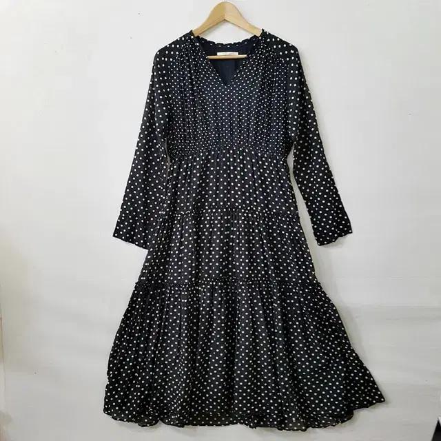 Quittez 도트 원피스 블랙